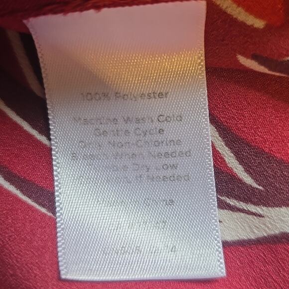 M TALBOTS Burgundy Red Floral Sleeveless Top Blouse Women Size 6 Side Zip V Neck - Picture 10 of 10